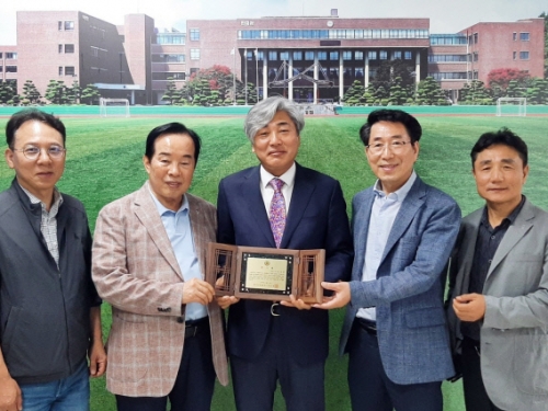 송창영 광주대 교수, 광덕고에 장학금 1...